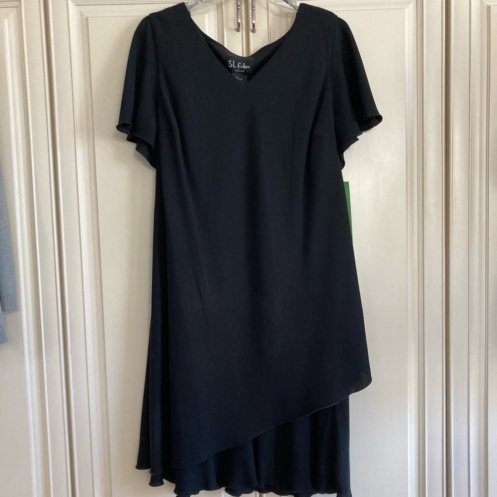 COPY - Black S/S dress w flutter sleeves and hem sz 20W